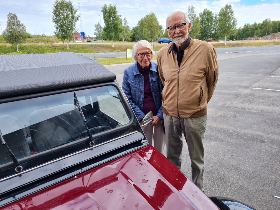 Jag hade en mycket trevlig och angenäm kväll och afton hos Bernt och hans fru Margareta i Siknäs med mat och dryck .