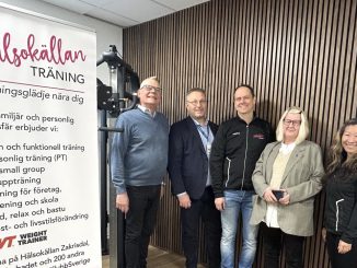 Från vänster: Göran Adrian, Torbjörn Falk, Per Andersson, Marian Gustavsson och Ann-Charlotte Alsbro. Foto: Forshaga kommun